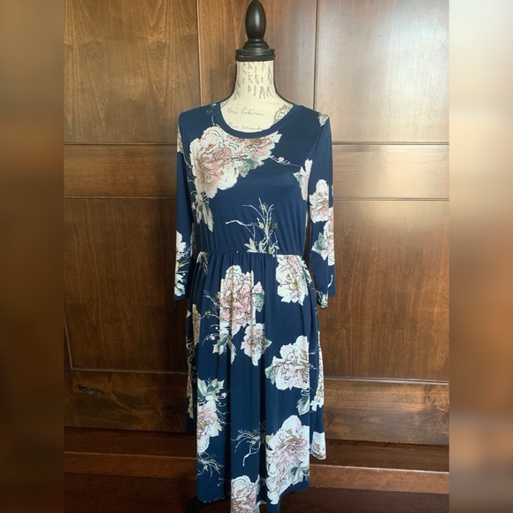 1231 Blue Floral A-Line Dress with 3/4 Sleeves and Crew Neck - Picture 1 of 4